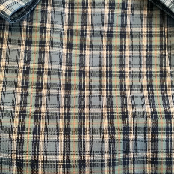 Peter Millar. Never Worn. Size Medium. Shades of Blue. - Picture 7 of 7